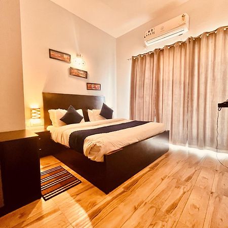 Pearl Grand Boutique Cottage In Omaxe Anandam Vrindavan - #Premium Ac Rooms With Balcony #Big Parking #Lift #Garden #Peaceful Area #Near Prem Mandir #Property Of The Year #Most Awarded Exteriör bild