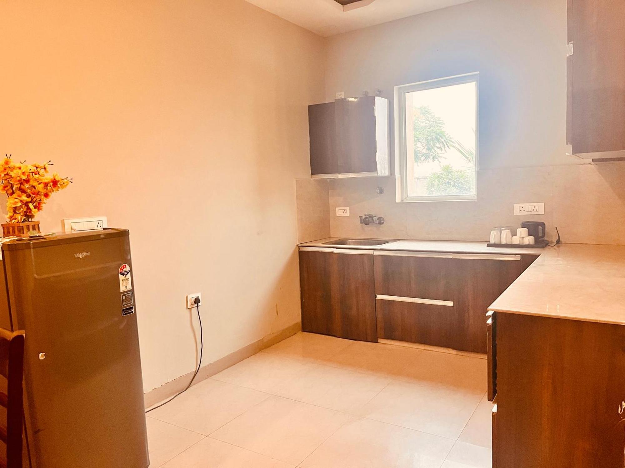 Pearl Grand Boutique Cottage In Omaxe Anandam Vrindavan - #Premium Ac Rooms With Balcony #Big Parking #Lift #Garden #Peaceful Area #Near Prem Mandir #Property Of The Year #Most Awarded Exteriör bild