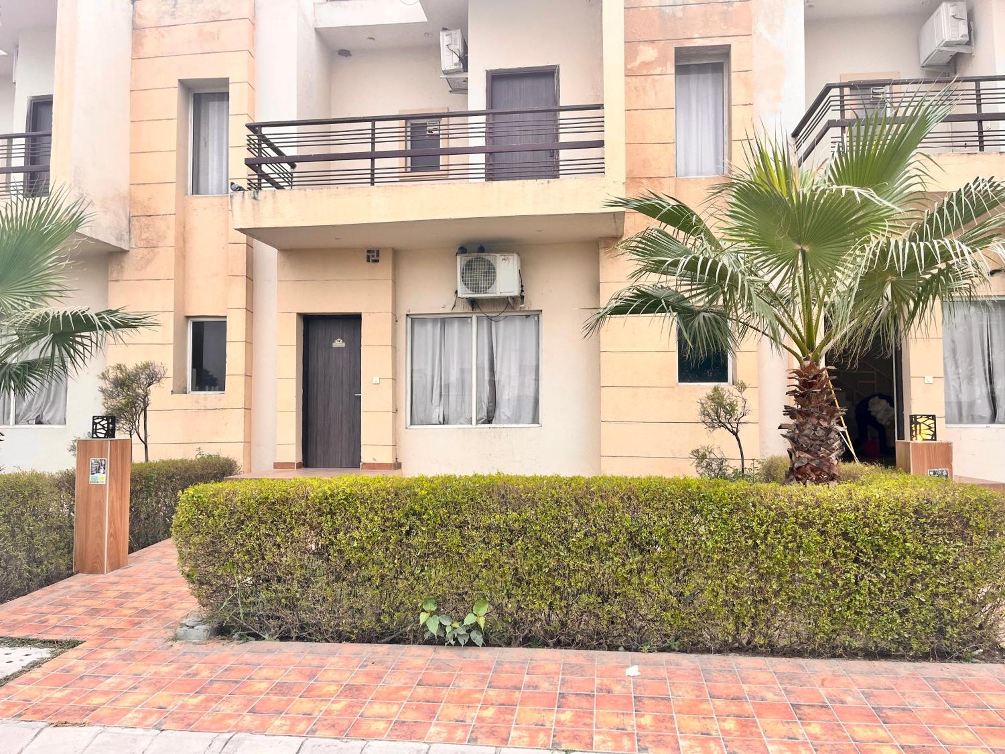 Pearl Grand Boutique Cottage In Omaxe Anandam Vrindavan - #Premium Ac Rooms With Balcony #Big Parking #Lift #Garden #Peaceful Area #Near Prem Mandir #Property Of The Year #Most Awarded Exteriör bild