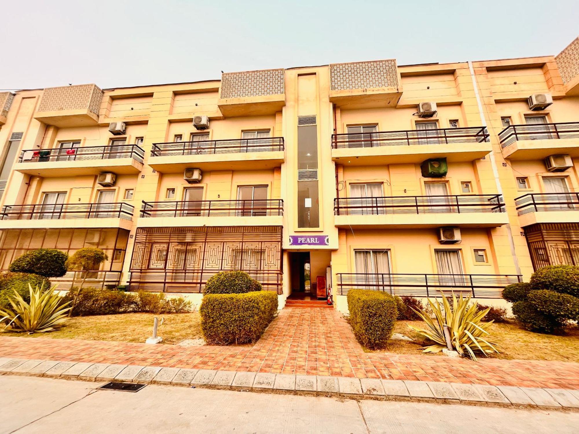 Pearl Grand Boutique Cottage In Omaxe Anandam Vrindavan - #Premium Ac Rooms With Balcony #Big Parking #Lift #Garden #Peaceful Area #Near Prem Mandir #Property Of The Year #Most Awarded Exteriör bild