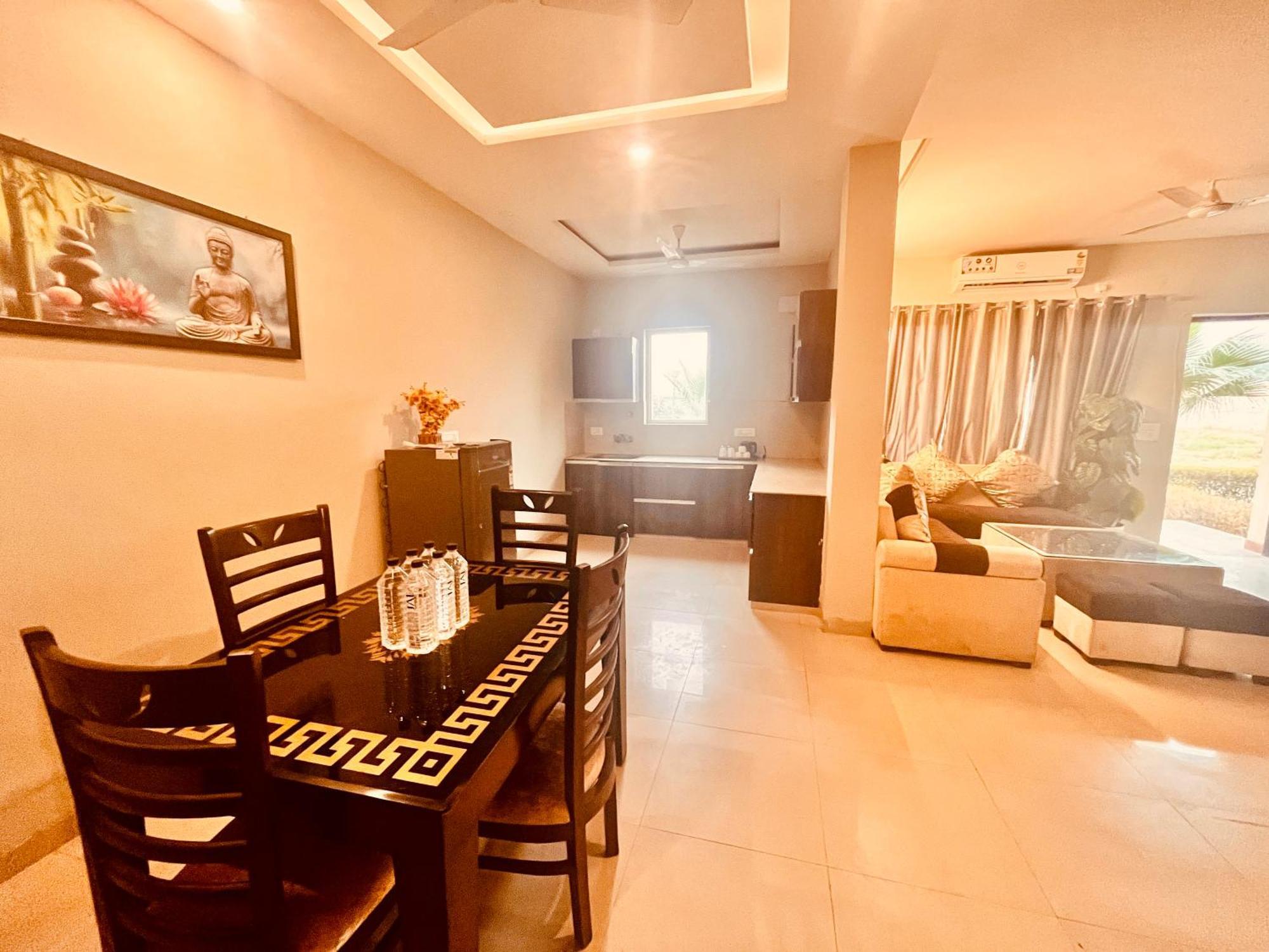 Pearl Grand Boutique Cottage In Omaxe Anandam Vrindavan - #Premium Ac Rooms With Balcony #Big Parking #Lift #Garden #Peaceful Area #Near Prem Mandir #Property Of The Year #Most Awarded Exteriör bild