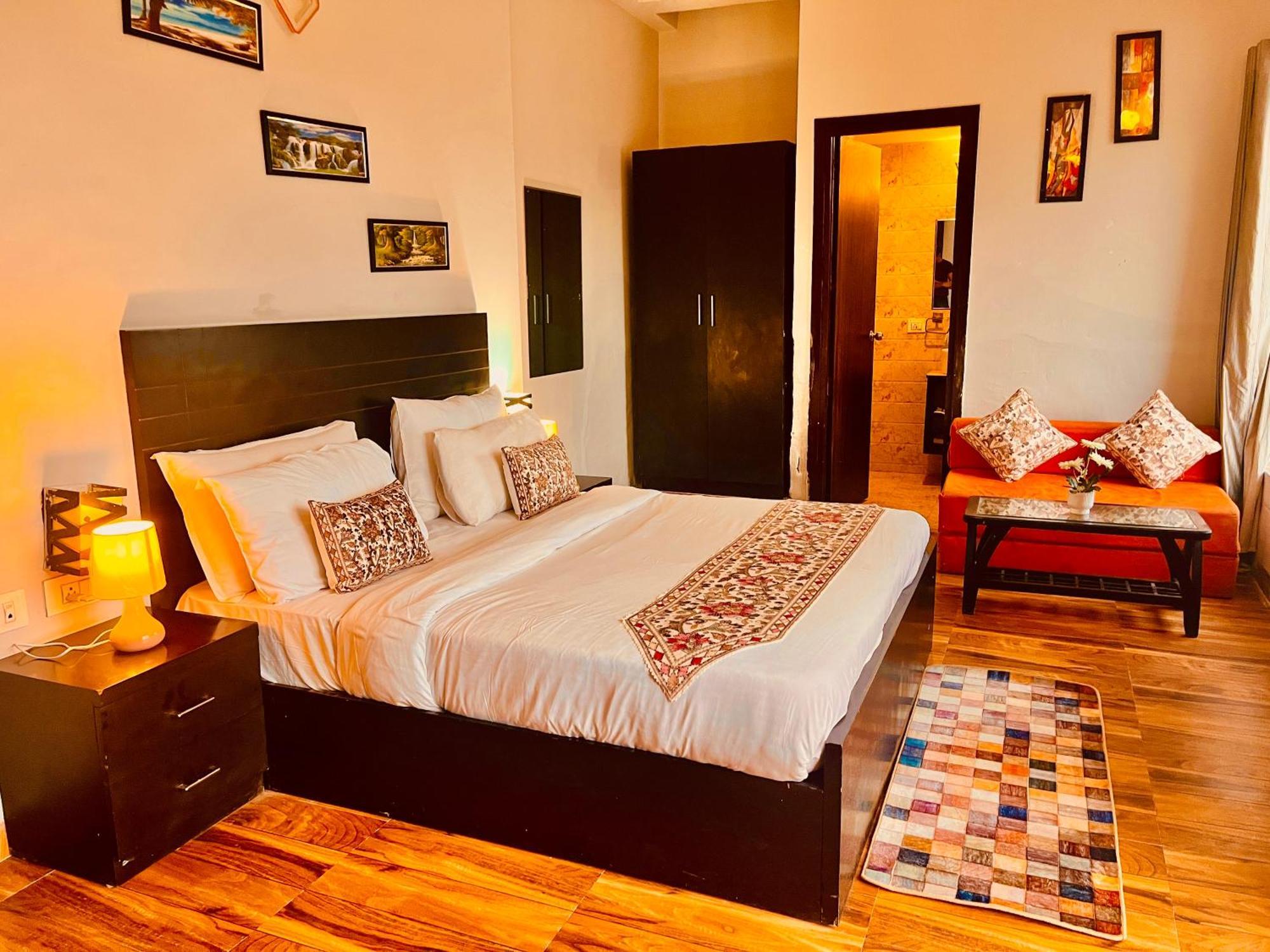 Pearl Grand Boutique Cottage In Omaxe Anandam Vrindavan - #Premium Ac Rooms With Balcony #Big Parking #Lift #Garden #Peaceful Area #Near Prem Mandir #Property Of The Year #Most Awarded Exteriör bild