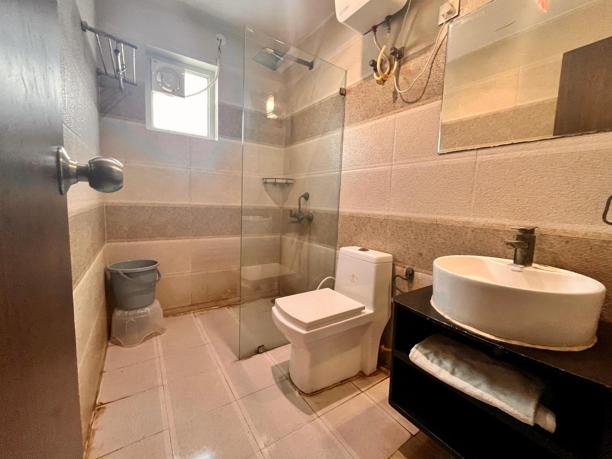 Pearl Grand Boutique Cottage In Omaxe Anandam Vrindavan - #Premium Ac Rooms With Balcony #Big Parking #Lift #Garden #Peaceful Area #Near Prem Mandir #Property Of The Year #Most Awarded Exteriör bild