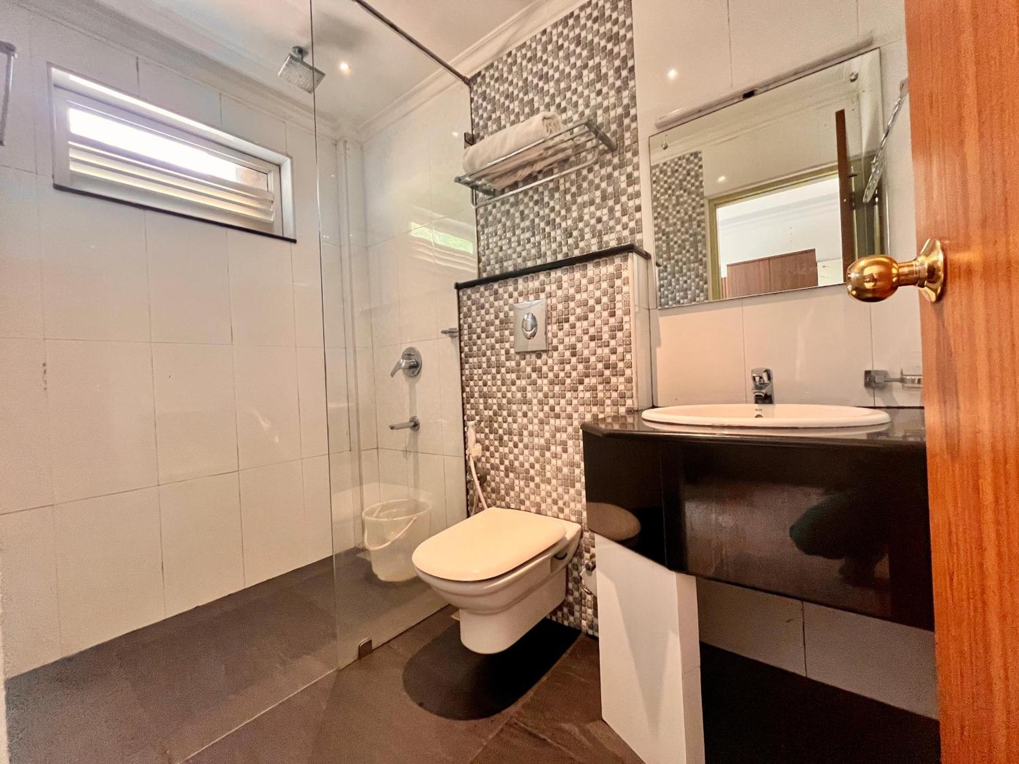 Pearl Grand Boutique Cottage In Omaxe Anandam Vrindavan - #Premium Ac Rooms With Balcony #Big Parking #Lift #Garden #Peaceful Area #Near Prem Mandir #Property Of The Year #Most Awarded Exteriör bild