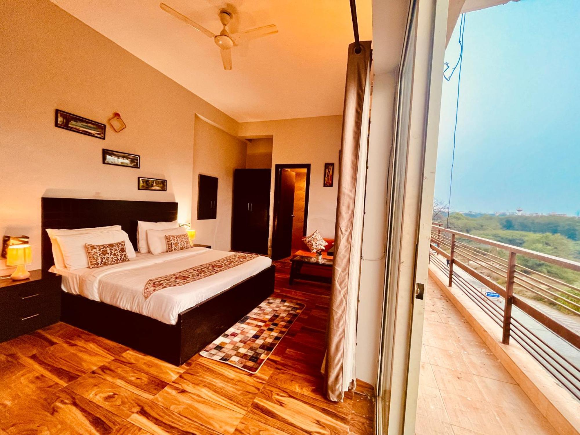 Pearl Grand Boutique Cottage In Omaxe Anandam Vrindavan - #Premium Ac Rooms With Balcony #Big Parking #Lift #Garden #Peaceful Area #Near Prem Mandir #Property Of The Year #Most Awarded Exteriör bild