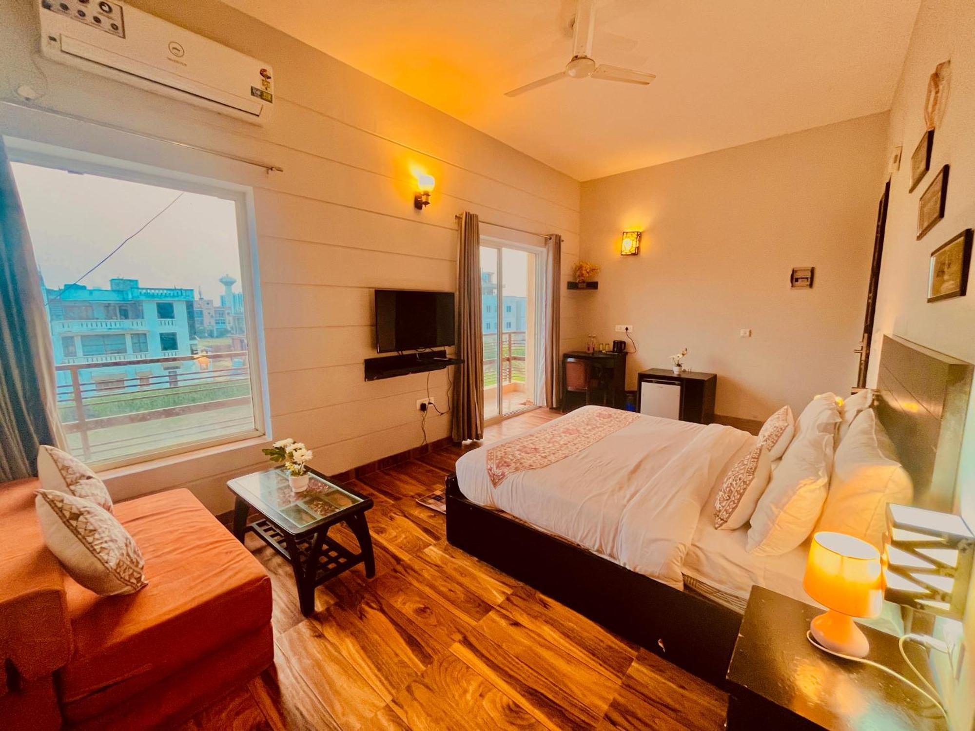 Pearl Grand Boutique Cottage In Omaxe Anandam Vrindavan - #Premium Ac Rooms With Balcony #Big Parking #Lift #Garden #Peaceful Area #Near Prem Mandir #Property Of The Year #Most Awarded Exteriör bild